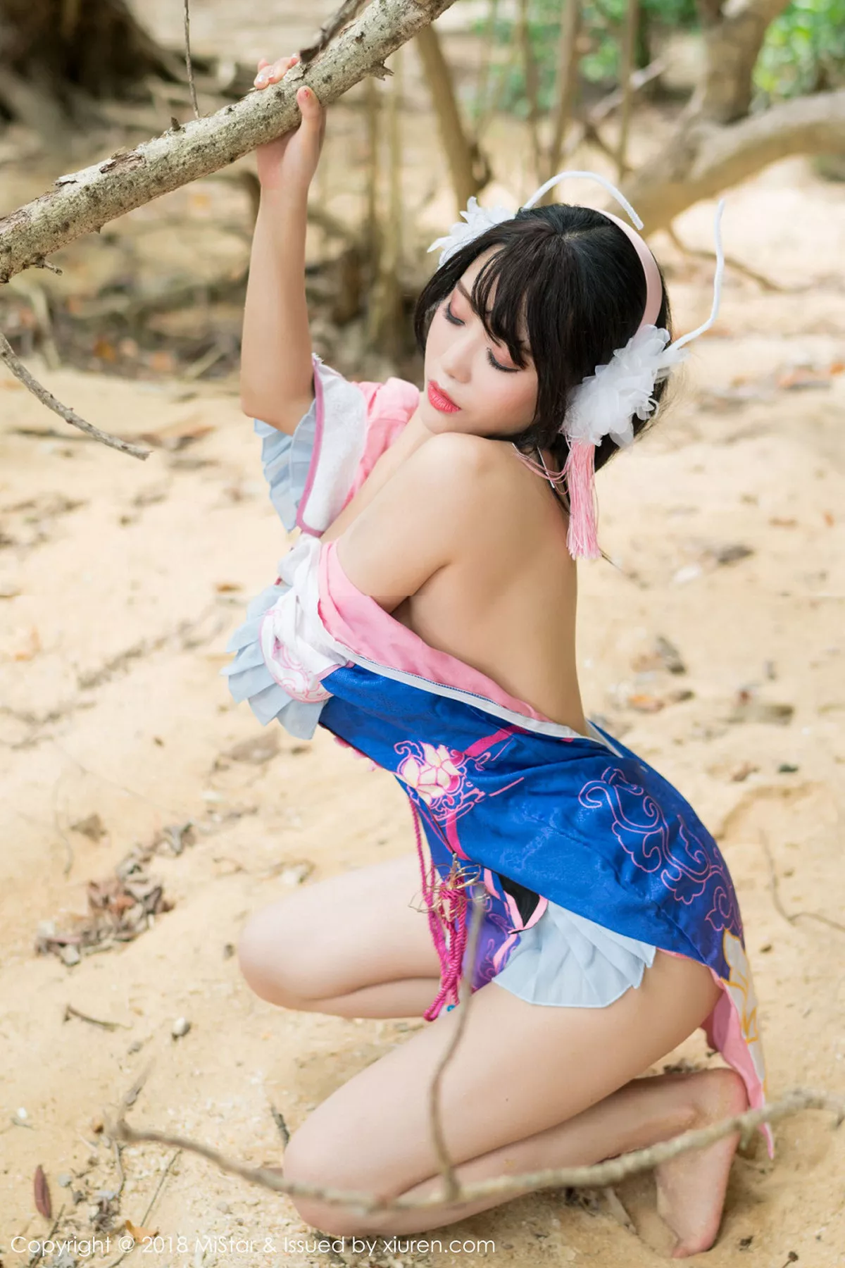 秀人集.com_[MiStar魅妍社]Vol.215_女神兜豆靓Youlina甲米旅拍外拍COS不知火舞热辣诱惑写真50P