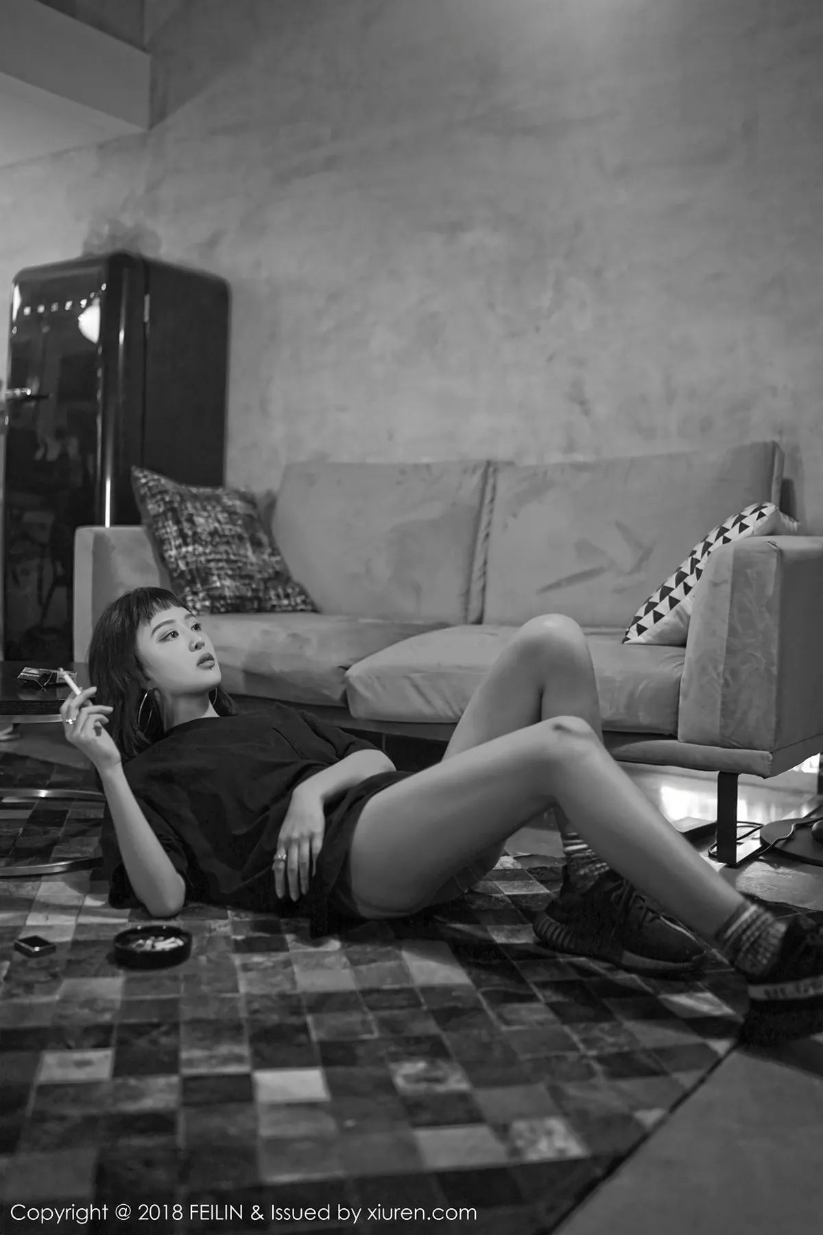 秀人集.com_[FeiLin嗲囡囡]Vol.129_嫩模赵艺璇居家私房性感内衣黑白风系列配彩色纹身写真39P