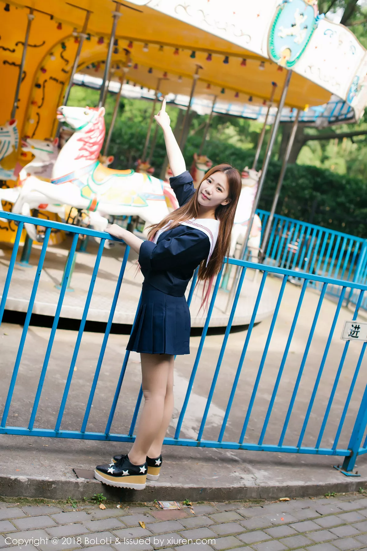 秀人集.com_[Tukmo兔几盟]Vol.107_嫩模董成丽清纯学生装游乐园外拍甜美笑容漂亮迷人写真42P