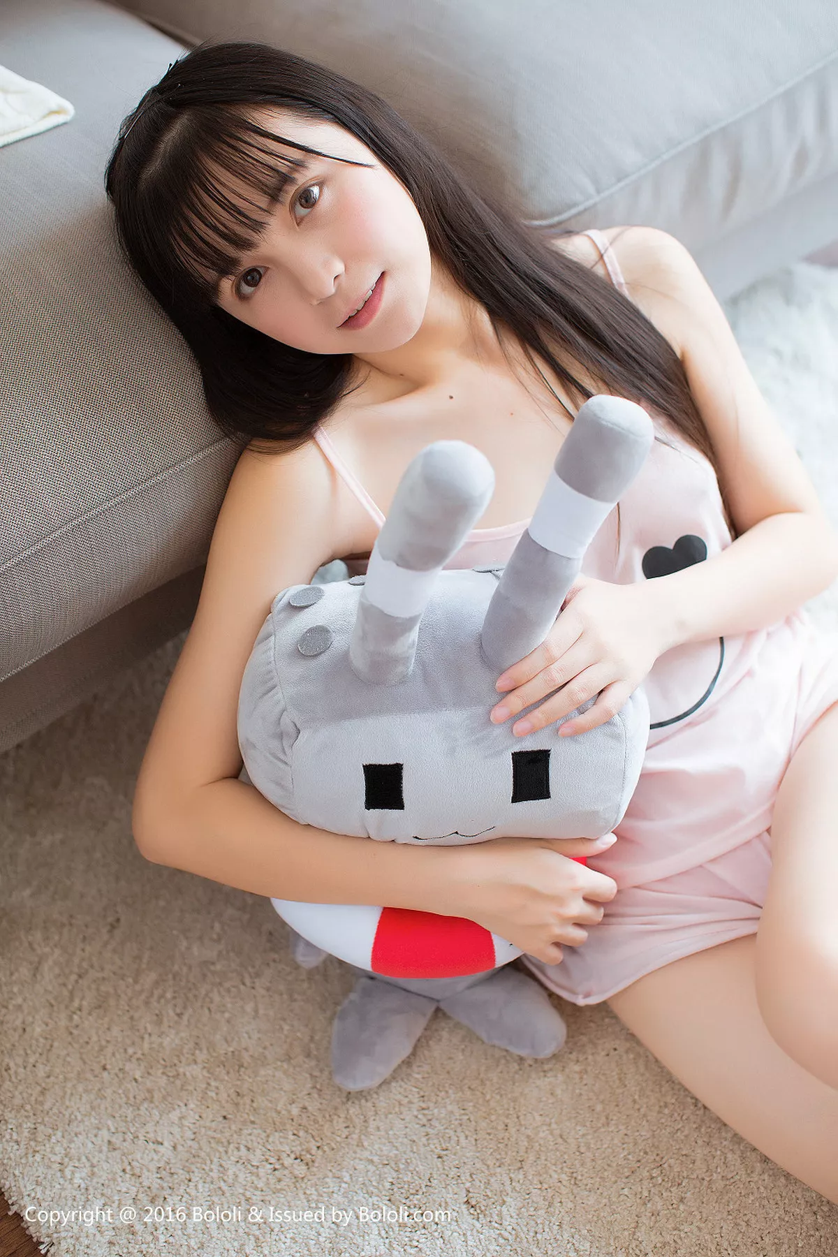 秀人集.com_[Tukmo兔几盟]Vol.110_美少女鱼丸居家私房粉色卡通睡衣小女友视角迷人写真30P