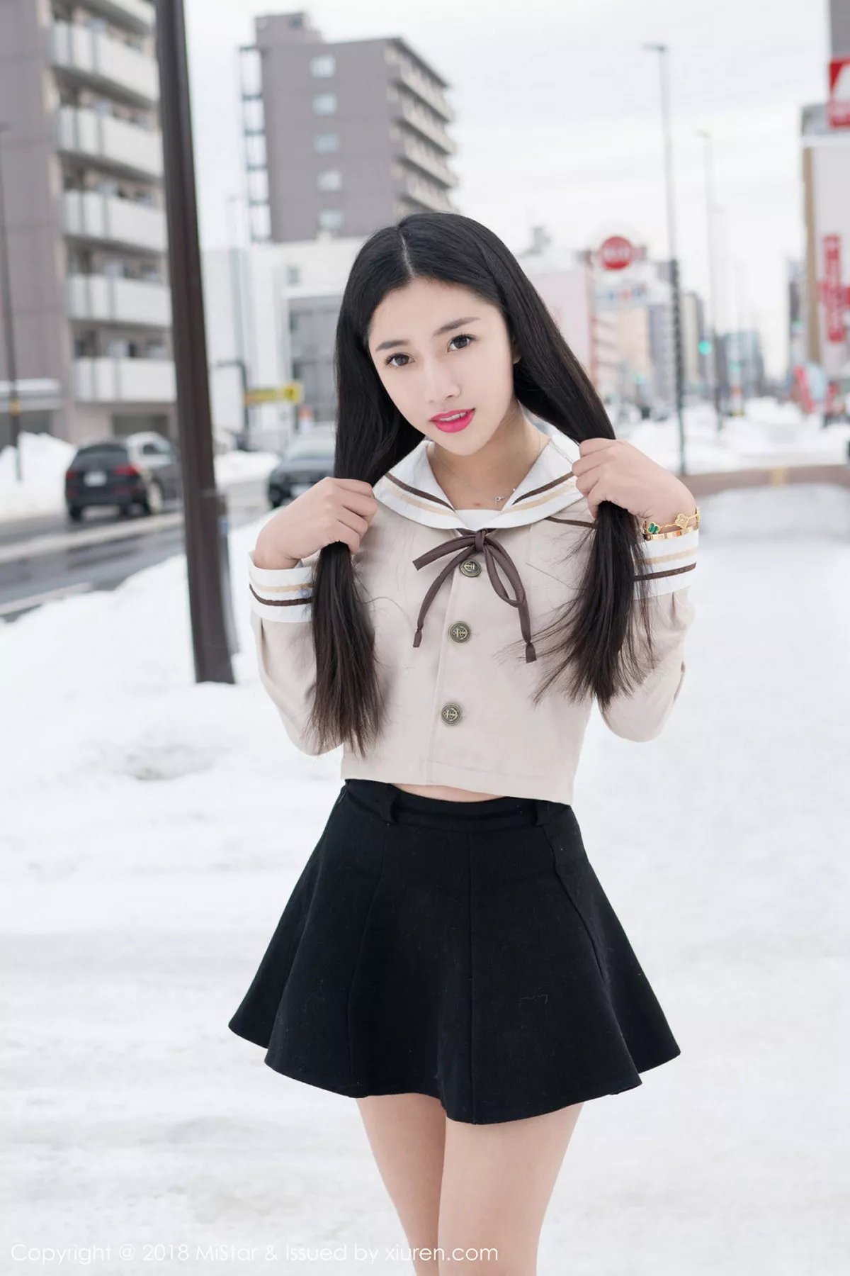 秀人集.com_[MiStar魅妍社]Vol.216_女神陈嘉嘉Tiffany北海道旅拍红色肚兜配丁字裤诱惑写真35P