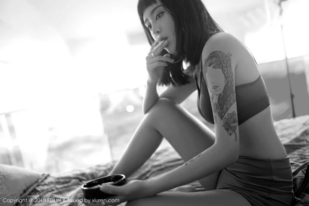 秀人集.com_[FeiLin嗲囡囡]Vol.129_嫩模赵艺璇居家私房性感内衣黑白风系列配彩色纹身写真39P