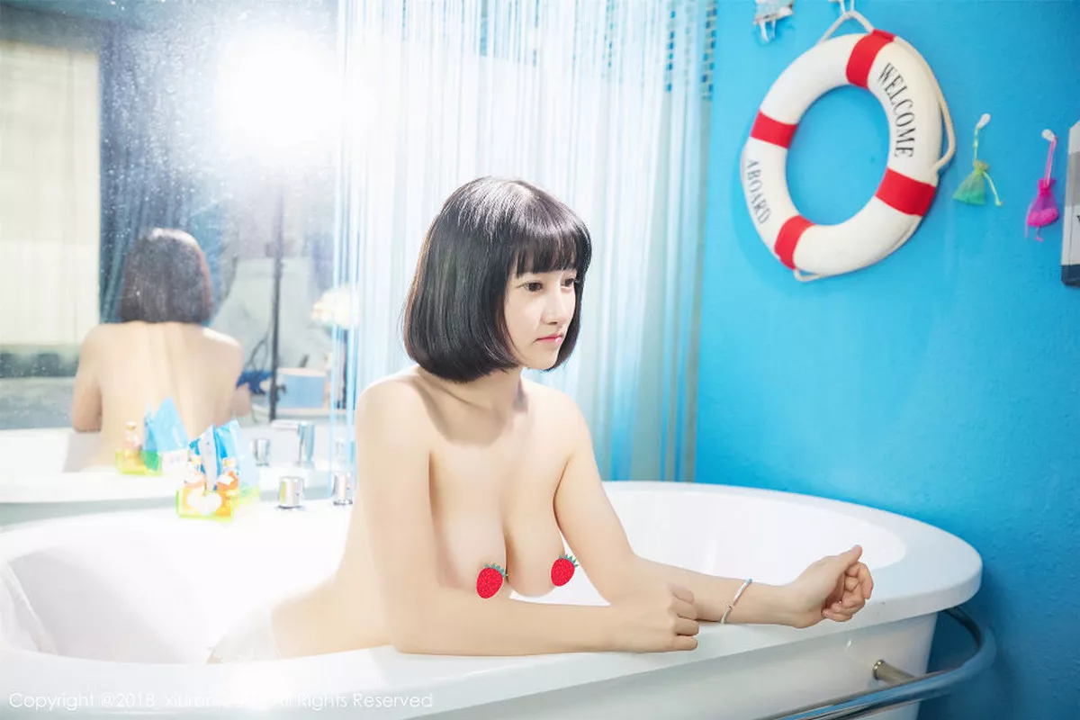 秀人集.com_[XiuRen秀人网]No.933_嫩模小探戈私房白色蕾丝内裤全裸上身傲人美乳极致诱惑写真67P