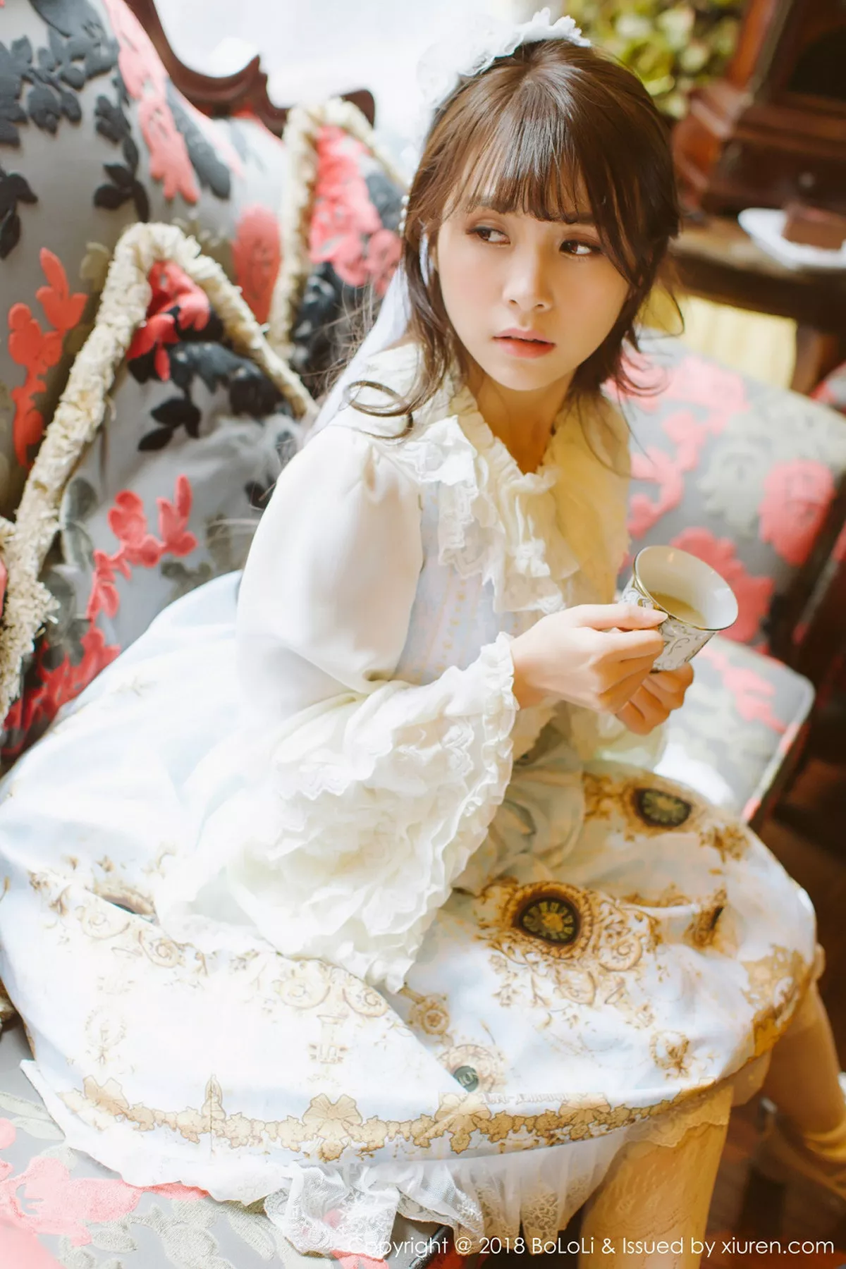 秀人集.com_[Tukmo兔几盟]Vol.113_嫩模夏美酱户外古典优雅洛丽塔系列+清纯可爱学生制服写真62P