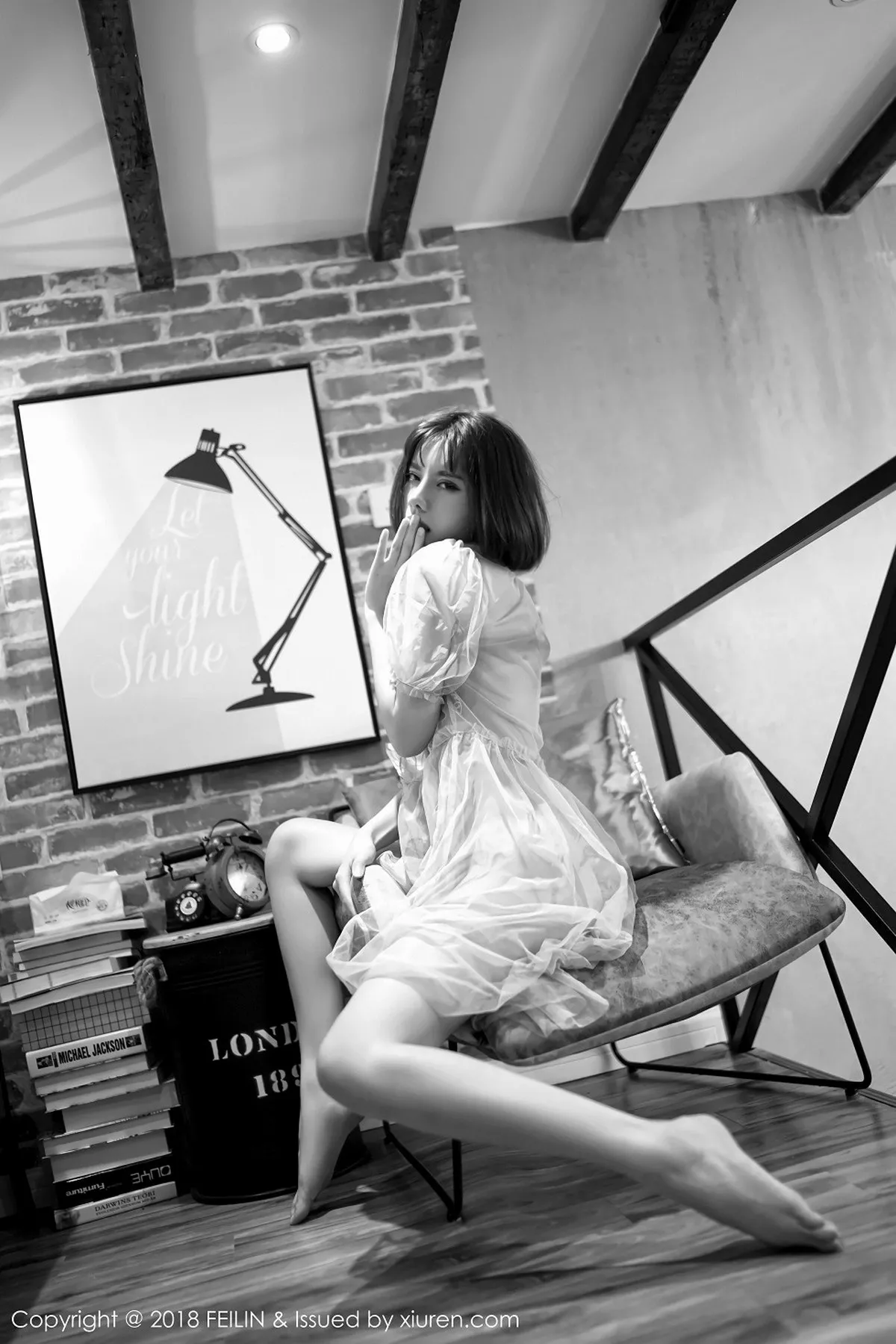 秀人集.com_[FeiLin嗲囡囡]Vol.134_嫩模就是阿朱啊性感黑白大片全裸秀美背撩人诱惑写真40P