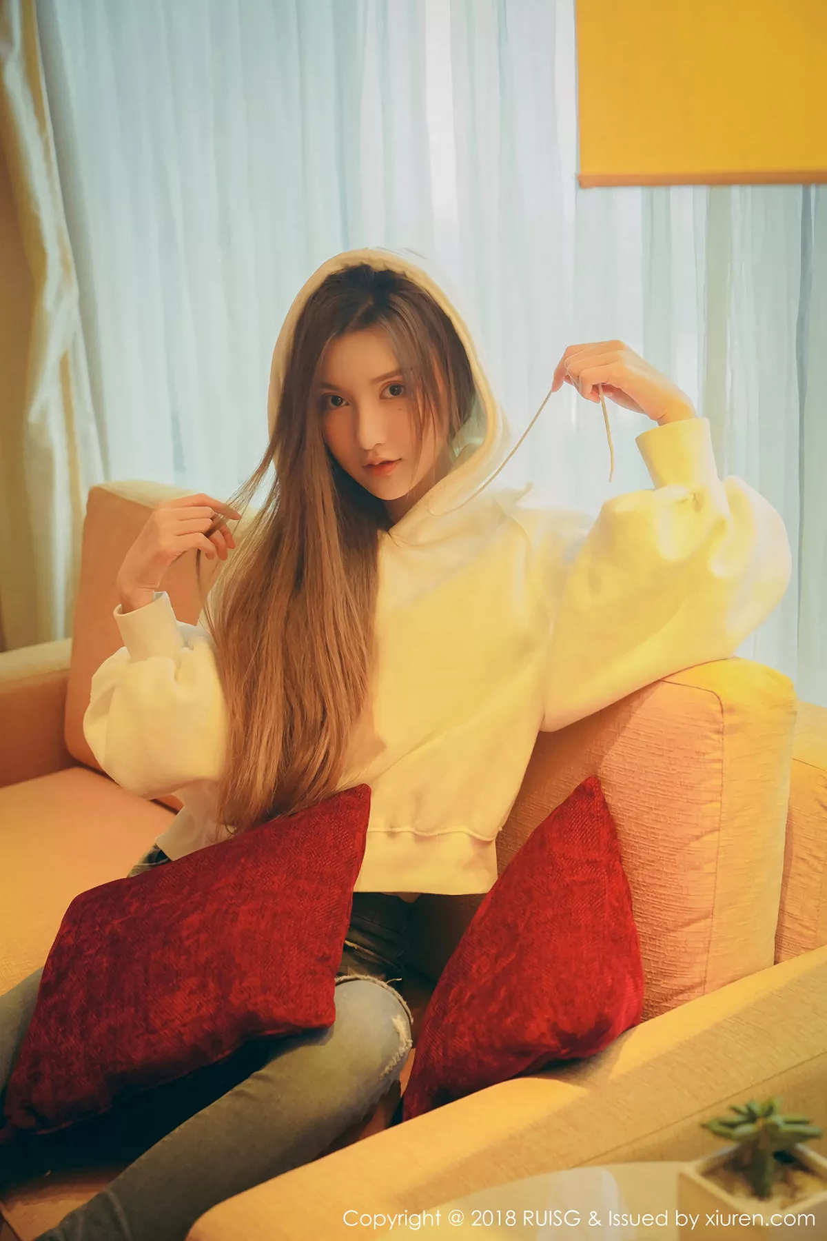 秀人集.com_[RUISG瑞丝馆]Vol.045_清纯小妞M梦baby柔情私房发布居家甜美迷人清爽写真40P