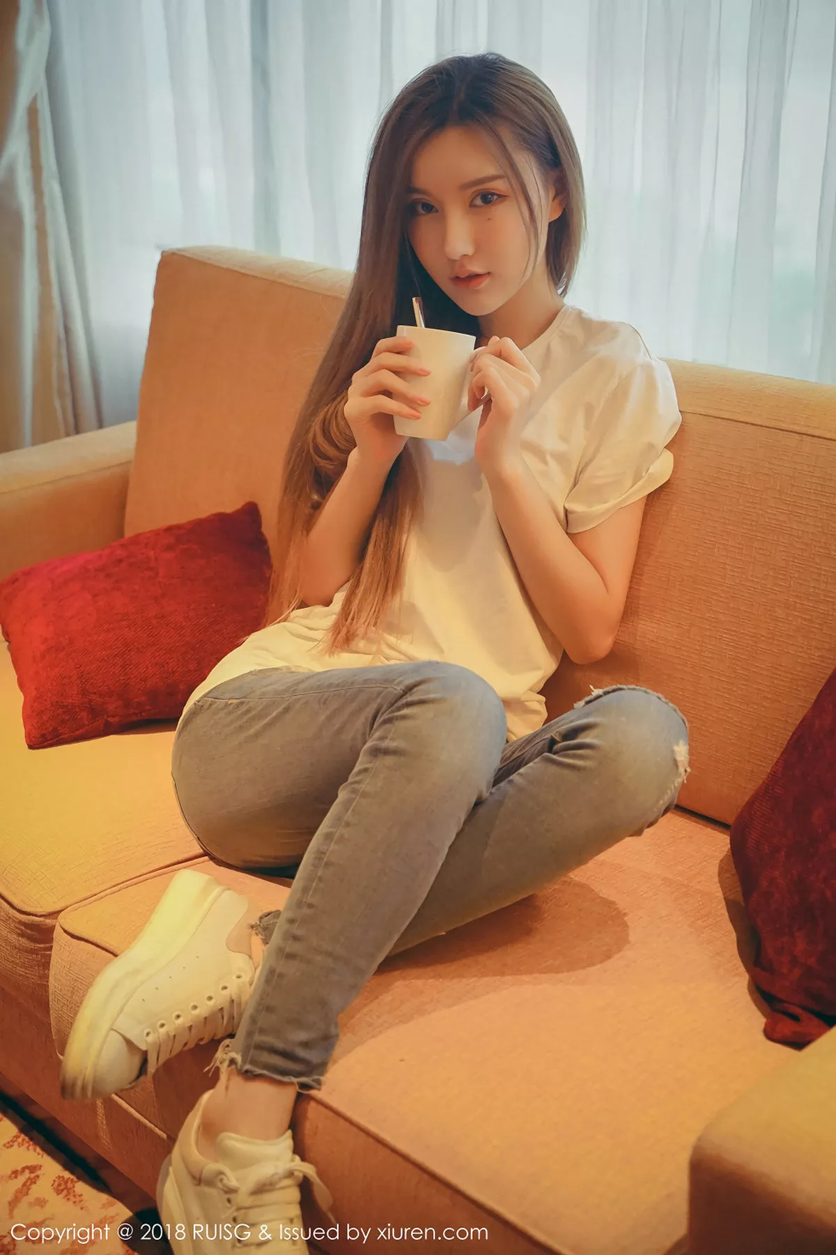 秀人集.com_[RUISG瑞丝馆]Vol.045_清纯小妞M梦baby柔情私房发布居家甜美迷人清爽写真40P