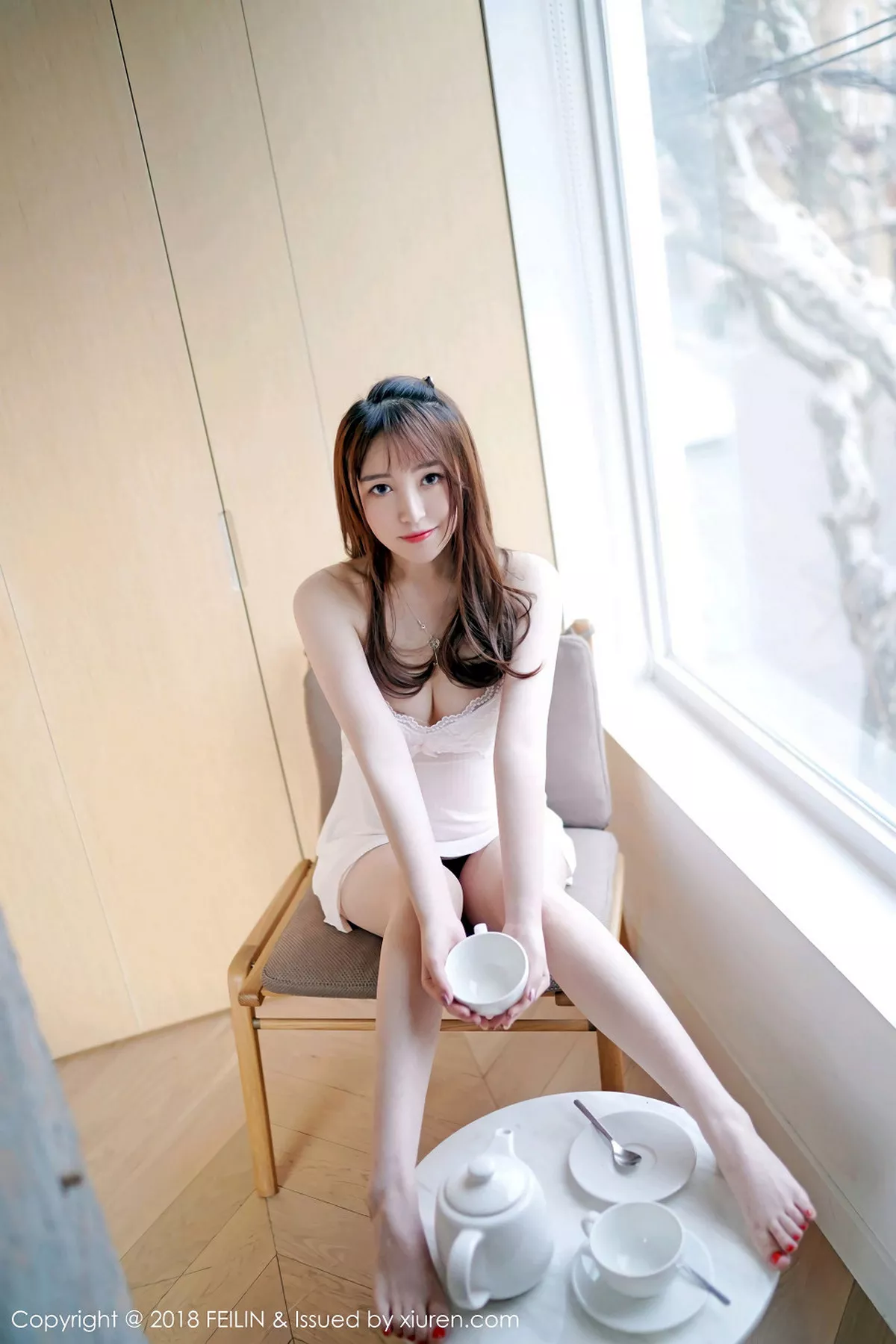 秀人集.com_[FeiLin嗲囡囡]Vol.132_清纯妹子yumi黄奕清居家床上大尺度全裸奶油遮点喷血诱惑写真40P