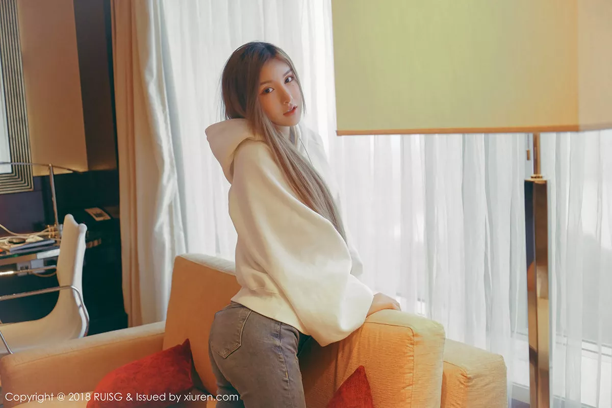 秀人集.com_[RUISG瑞丝馆]Vol.045_清纯小妞M梦baby柔情私房发布居家甜美迷人清爽写真40P