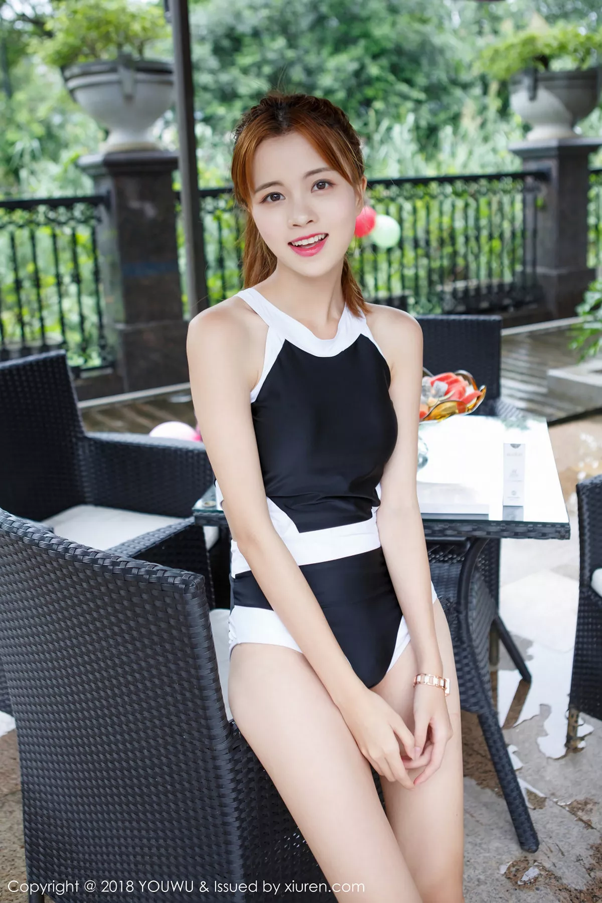 秀人集.com_[YouWu尤物馆]Vol.084_嫩模seven小七户外连身比基尼秀白嫩肌肤泳池湿身诱惑写真44P