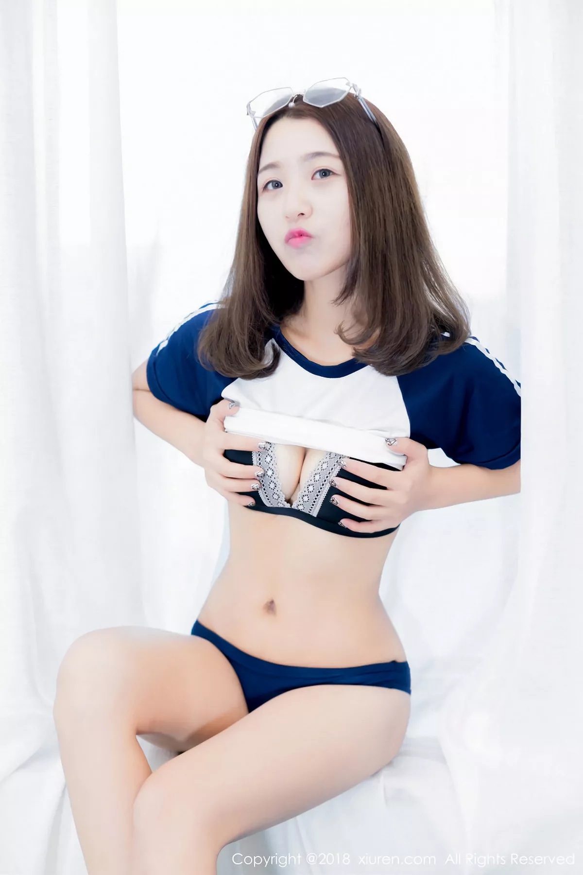 秀人集.com_[XiuRen秀人网]No.969_清纯妹子七月Julie居家白色蕾丝内衣配白丝袜柔美性感写真69P