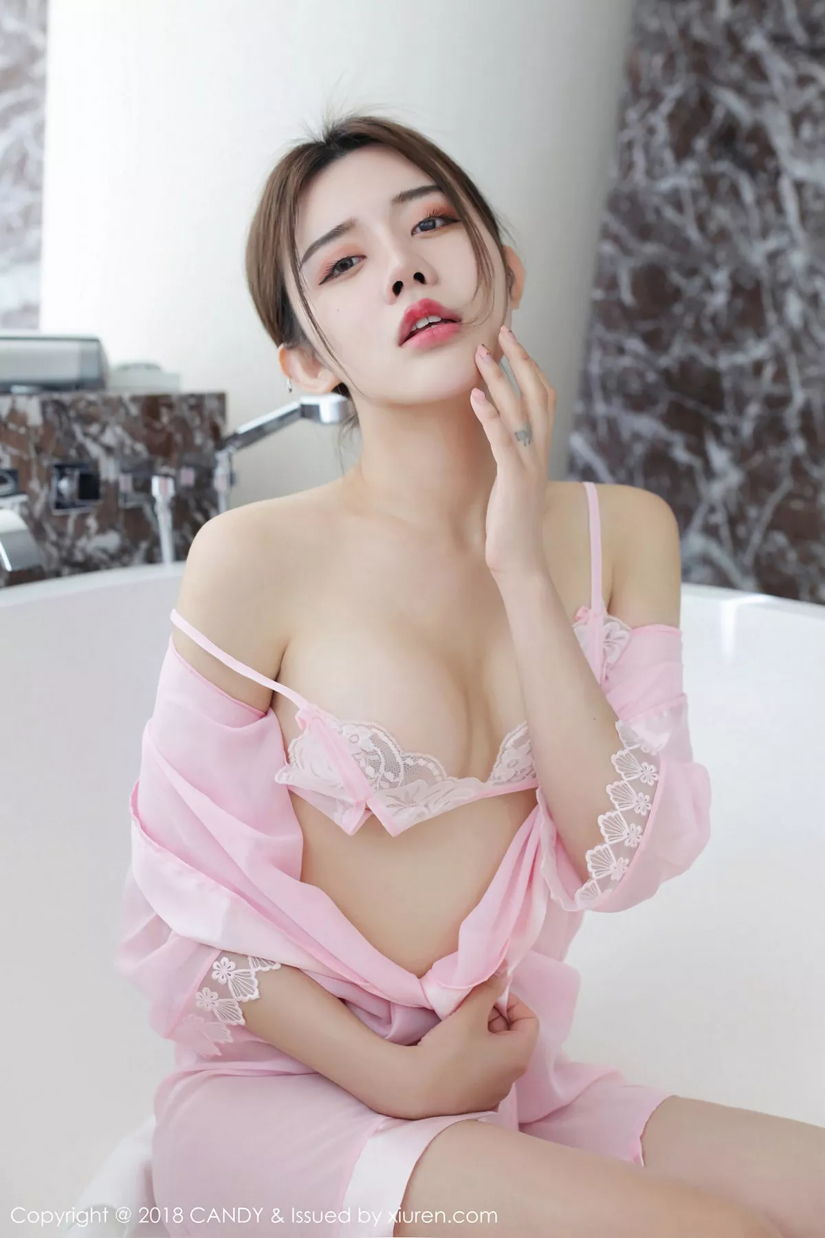 秀人集.com_[Candy糖果画报]Vol.058_嫩模Cris_卓娅祺真空连身裙配白色蕾丝袜秀美乳撩人诱惑写真44P