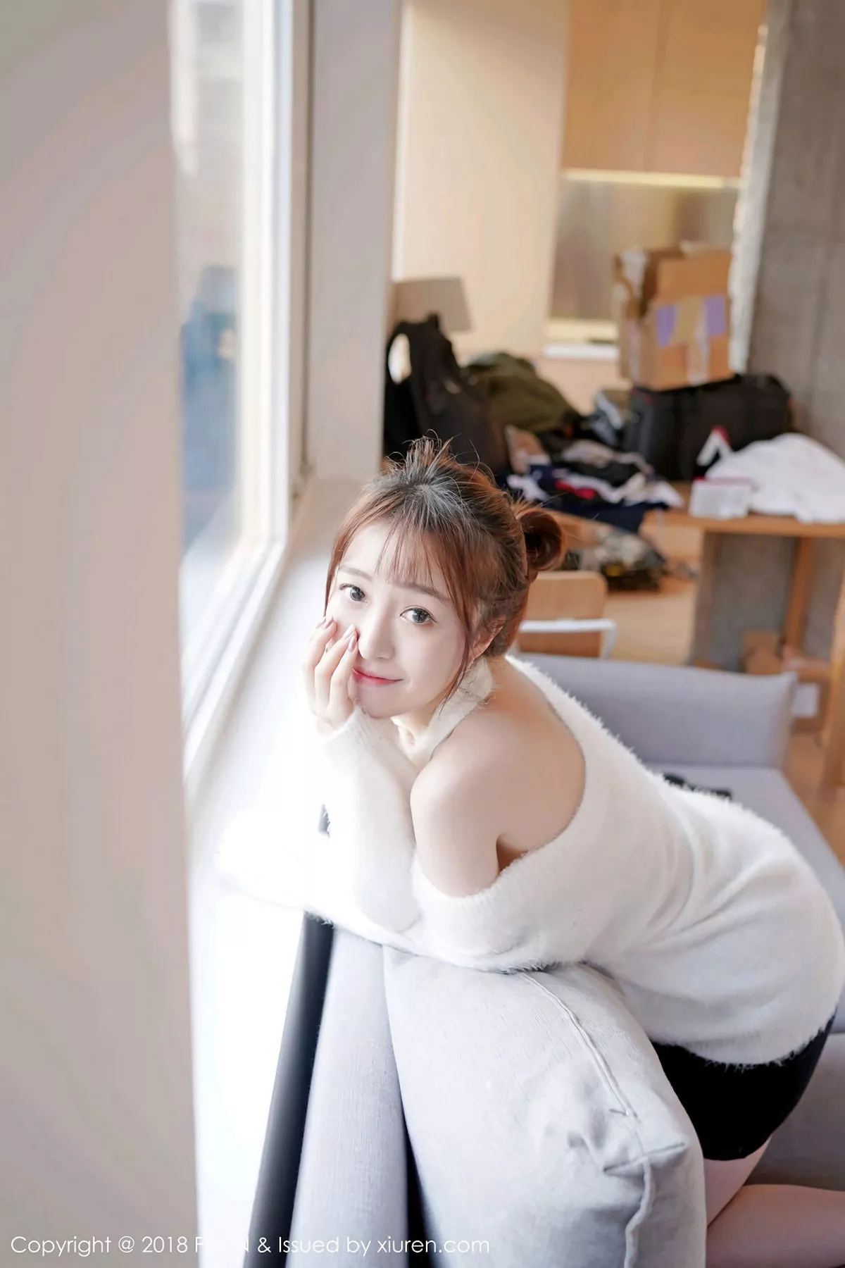 秀人集.com_[FeiLin嗲囡囡]Vol.132_清纯妹子yumi黄奕清居家床上大尺度全裸奶油遮点喷血诱惑写真40P