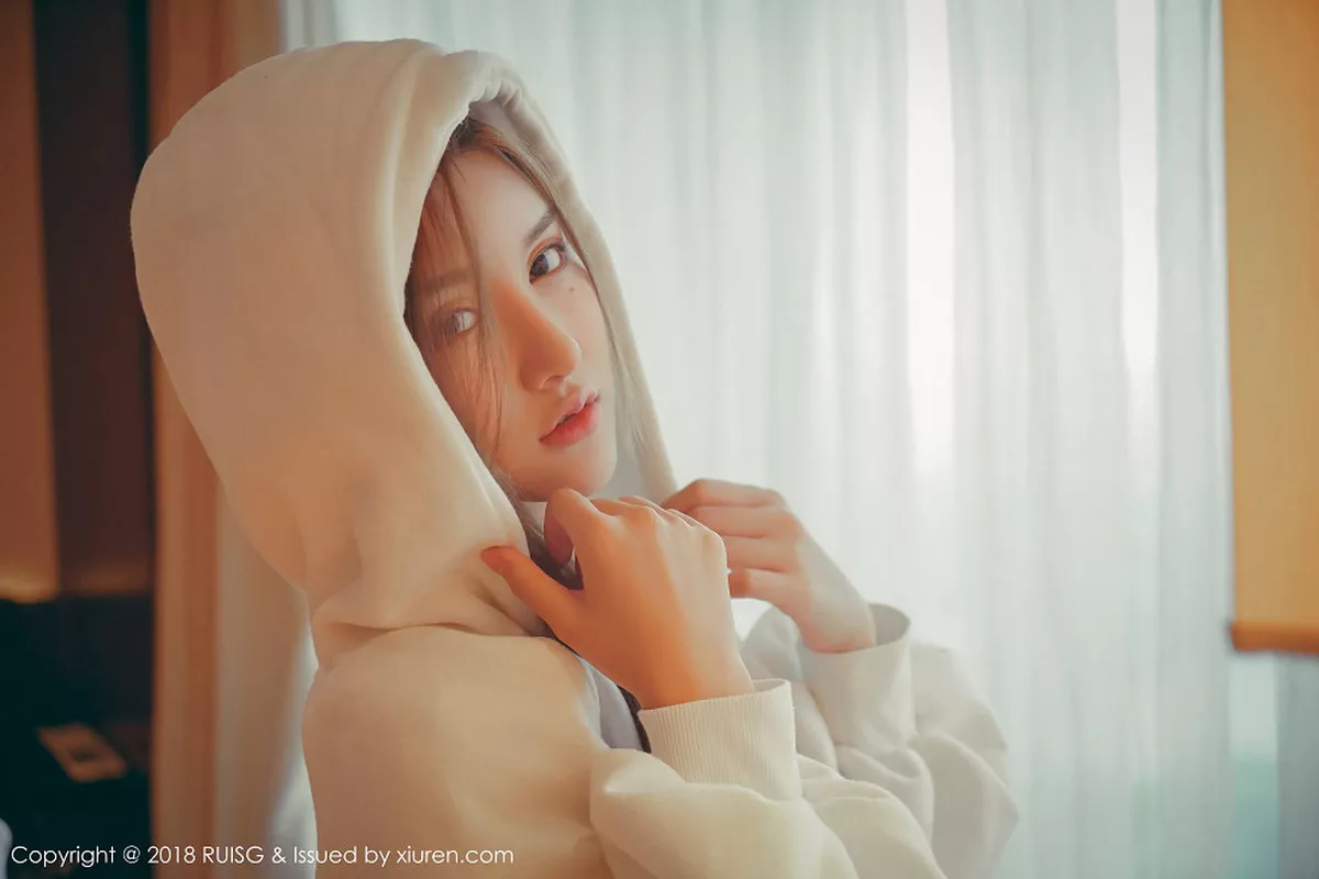 秀人集.com_[RUISG瑞丝馆]Vol.045_清纯小妞M梦baby柔情私房发布居家甜美迷人清爽写真40P