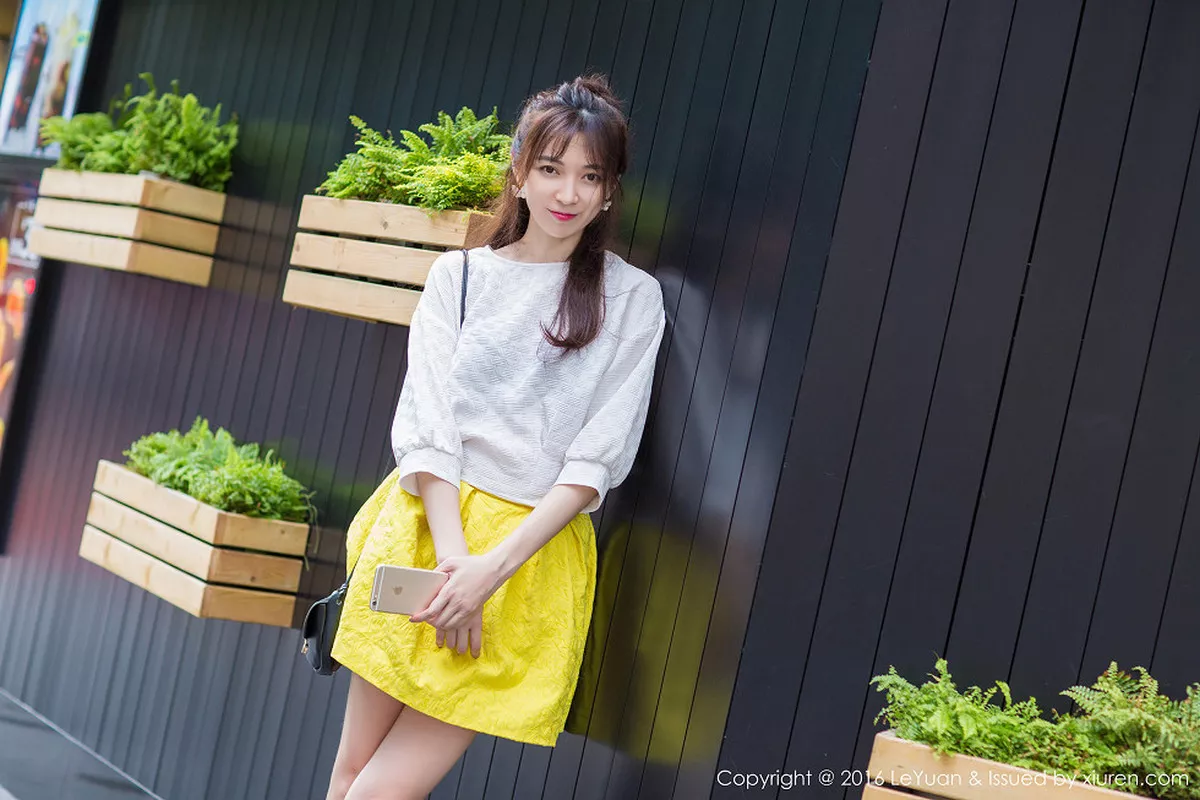 秀人集.com_[LeYuan星乐园]Vol.006_嫩模楚琪kiki清新服饰白嫩美长腿性感写真50P