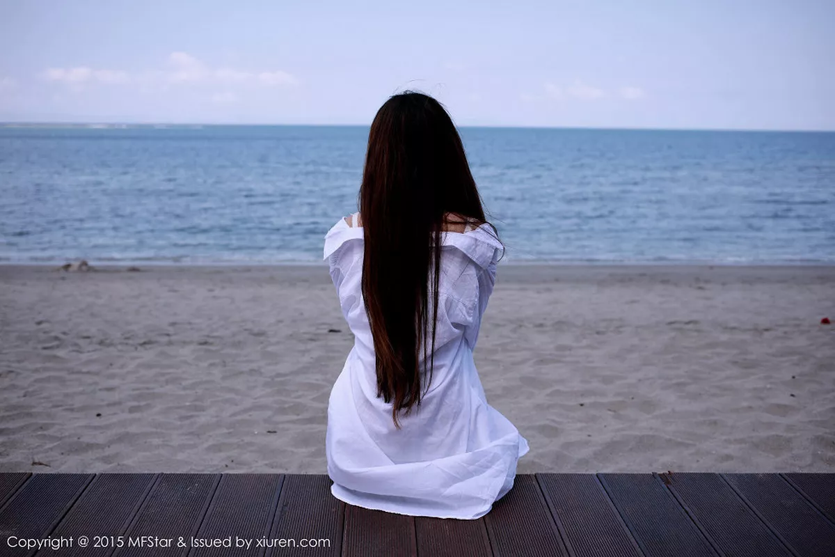 秀人集.com_[MFStar模范学院]Vol.026_嫩模Milk楚楚龙目岛旅拍花式比基尼半露美乳诱惑50P