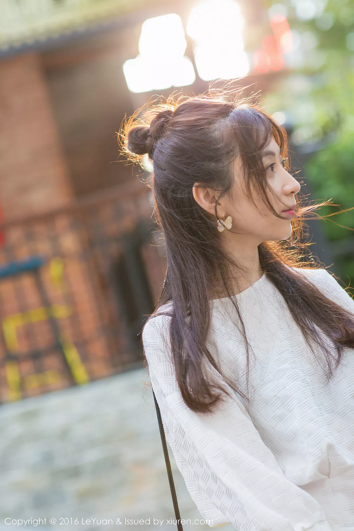 秀人集.com_[LeYuan星乐园]Vol.006_嫩模楚琪kiki清新服饰白嫩美长腿性感写真50P