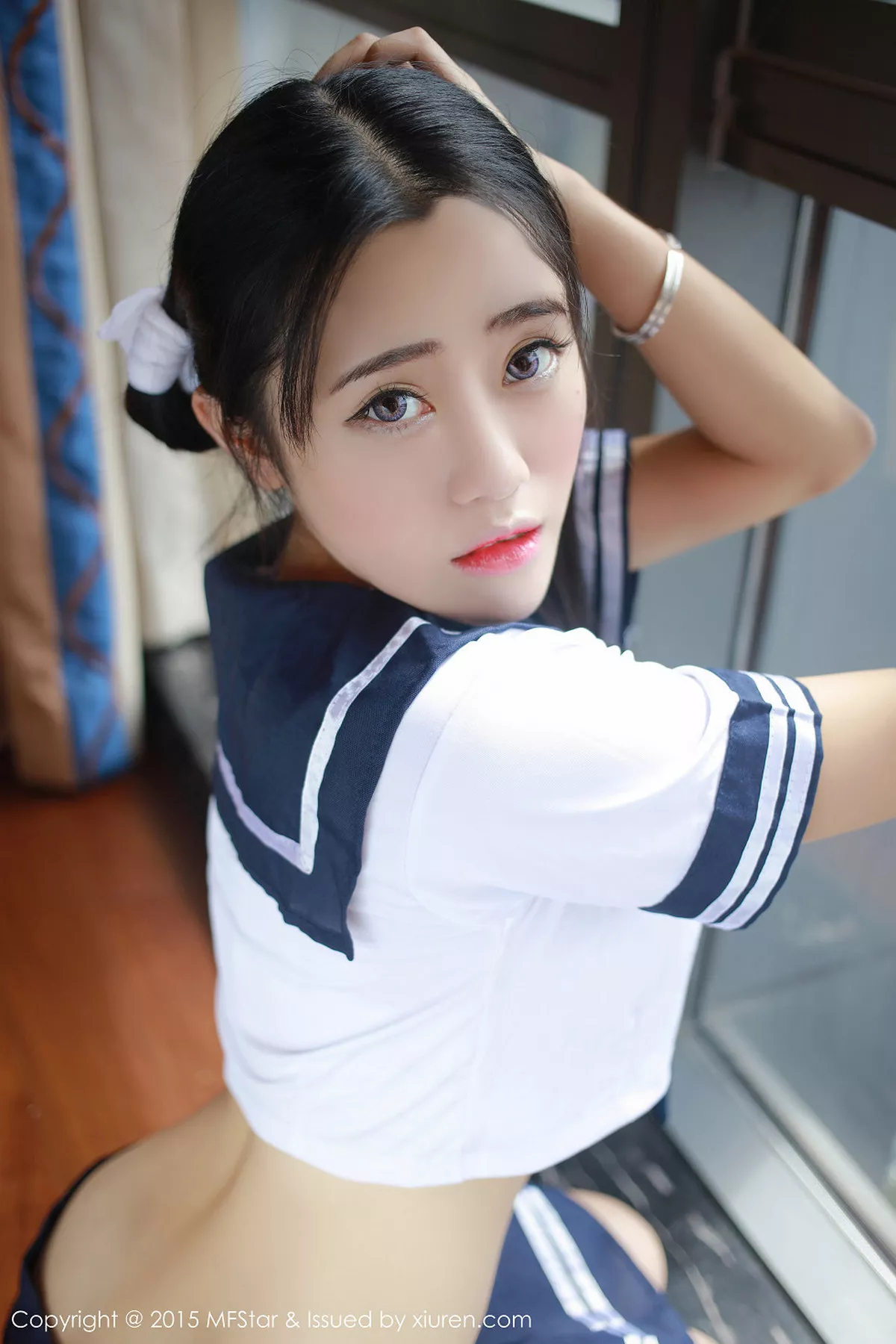 秀人集.com_[MFStar模范学院]Vol.032_嫩模兜豆靓Youlina半脱学生制服诱惑美臀写真42P