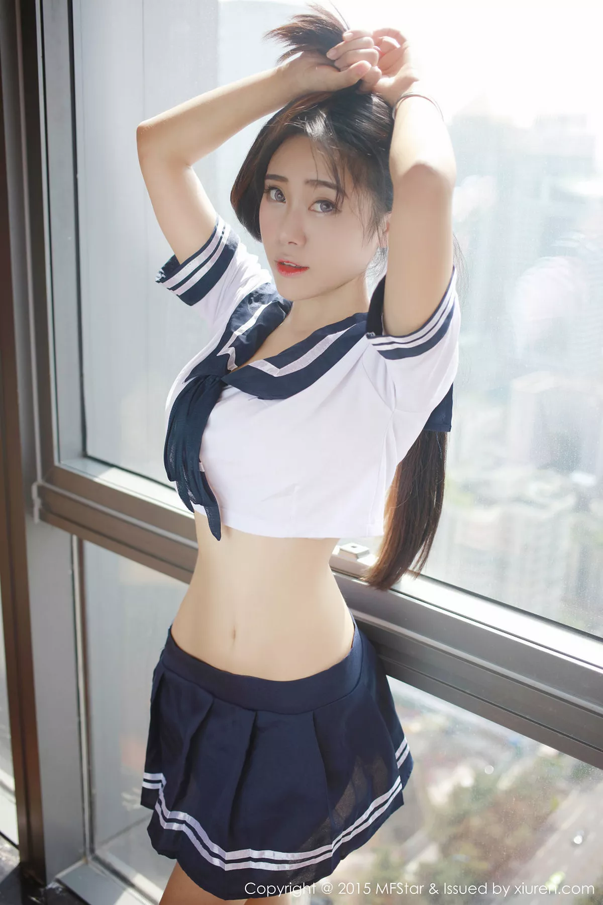 秀人集.com_[MFStar模范学院]Vol.032_嫩模兜豆靓Youlina半脱学生制服诱惑美臀写真42P