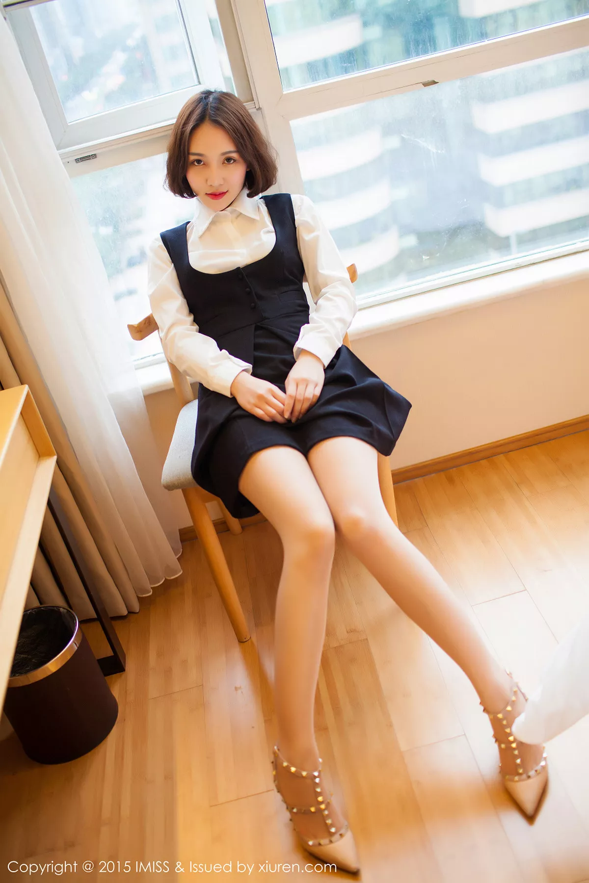 秀人集.com_[IMISS爱蜜社]Vol.036_嫩模艾诗iccey黑色缕空睡裙诱惑翘臀完美曲线写真49P