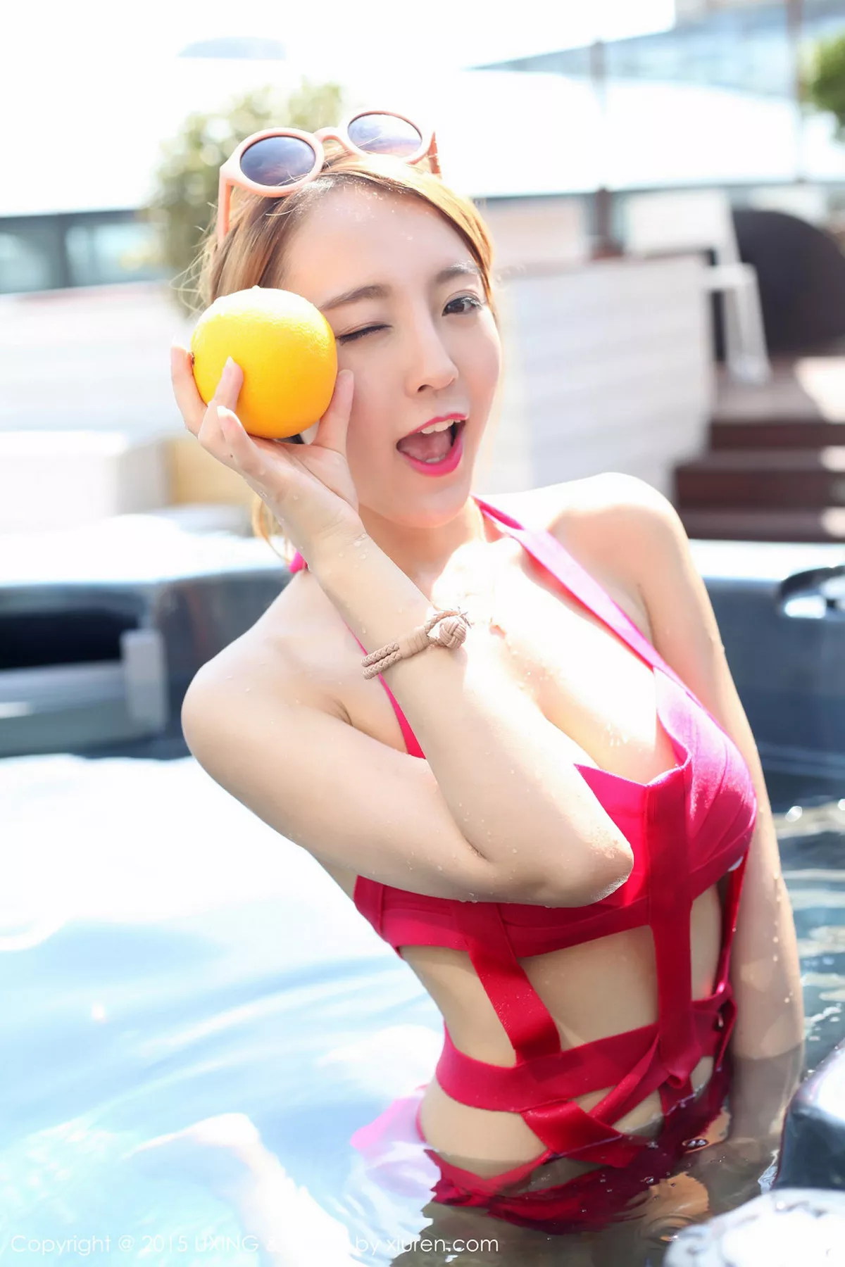 秀人集.com_[UXING优星馆]Vol.023_嫩模草莓性感比基尼系列完美曲线迷人豪乳写真60P