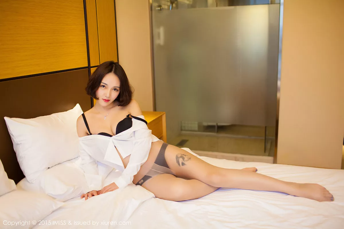 秀人集.com_[IMISS爱蜜社]Vol.036_嫩模艾诗iccey黑色缕空睡裙诱惑翘臀完美曲线写真49P