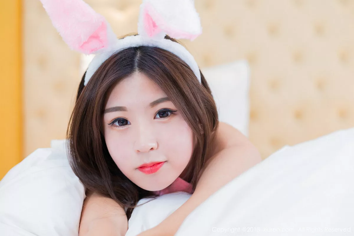 秀人集.com_[XiuRen秀人网]No.1000_嫩模点点lily粉色兔女郎全裸上身血滴子遮点喷血诱惑写真62P