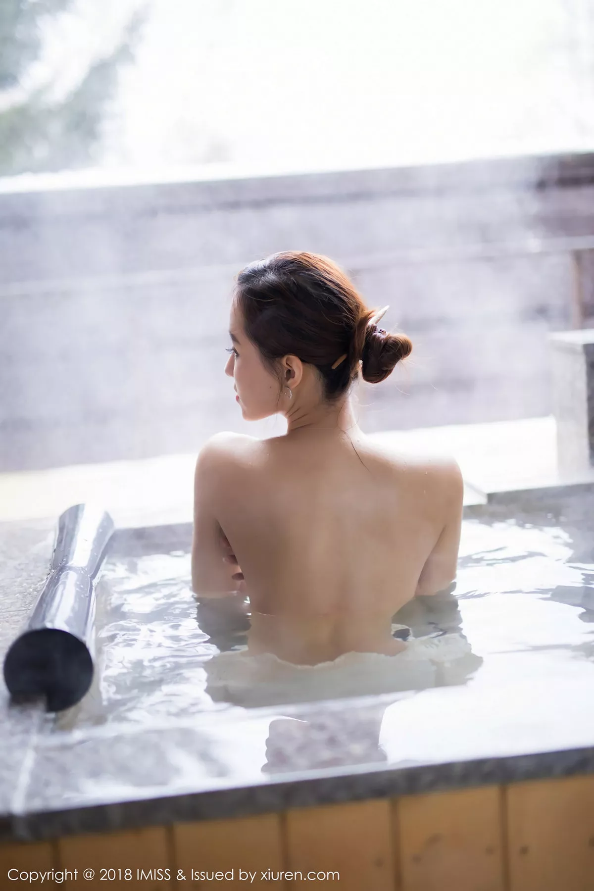 秀人集.com_[IMISS爱蜜社]Vol.235_丽质美女猫宝北海道旅拍性感职业黑丝OL+浴池湿身诱惑写真52P