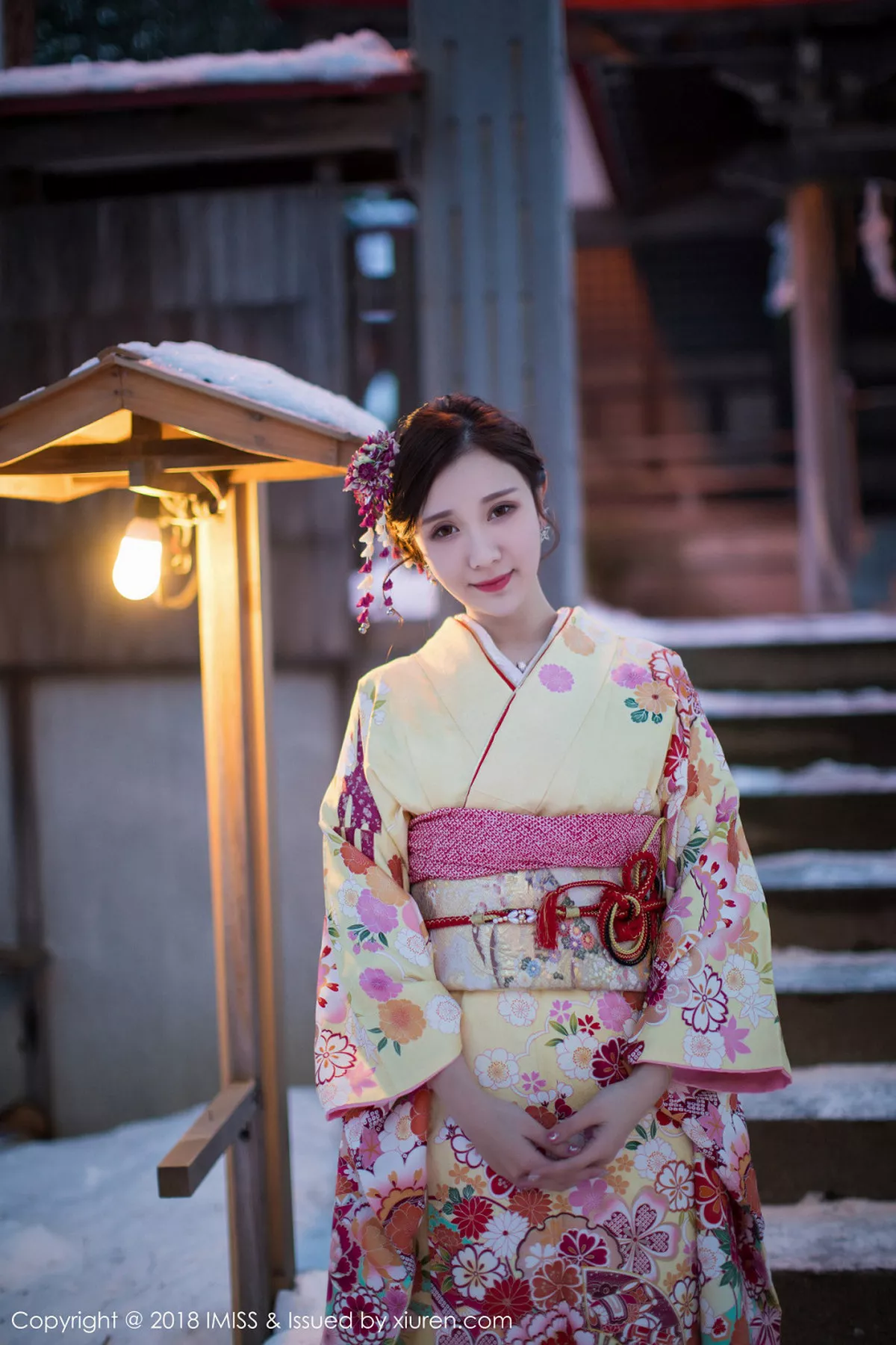 秀人集.com_[IMISS爱蜜社]Vol.242_嫩模淼淼萌萌哒北海道旅拍白色高叉连体内衣爆乳诱惑写真34P