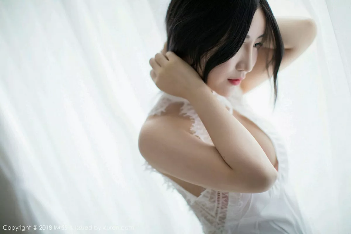 秀人集.com_[IMISS爱蜜社]Vol.249_女神绯月樱-Cherry白色蕾丝高叉连体衣秀豪乳翘臀诱惑写真52P