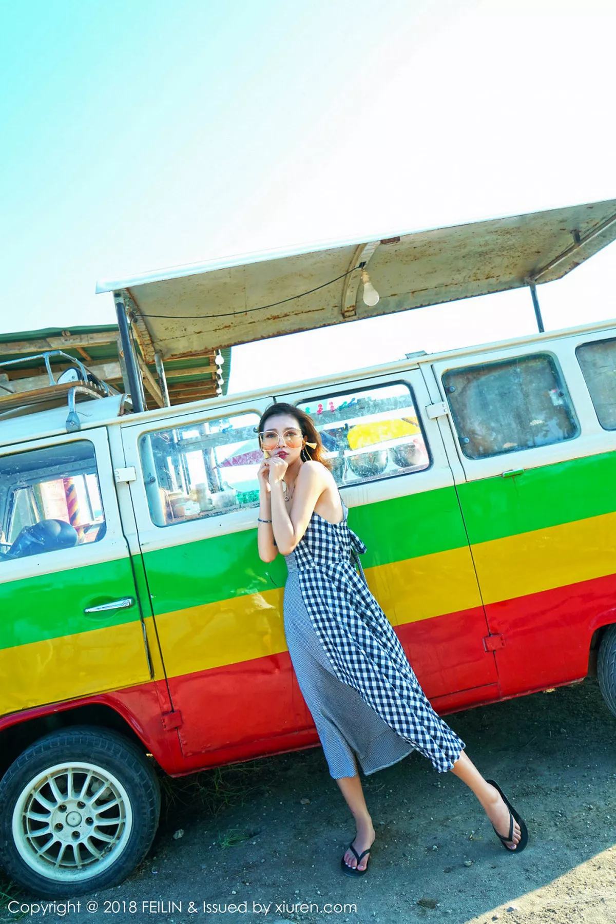 秀人集.com_[FeiLin嗲囡囡]Vol.142_嫩模冯木木LRIS班塔延岛旅拍海边清新吊带连身裙写真46P