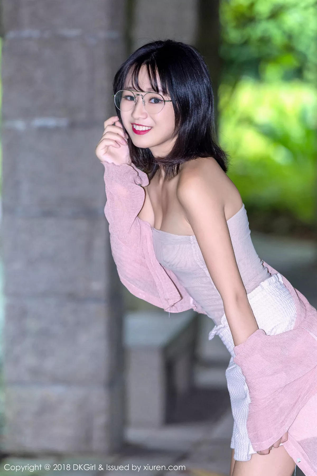 秀人集.com_[DKGirl御女郎]Vol.071_嫩模仓井优香户外粉色薄纱衣敞开真空露美乳撩人诱惑写真49P