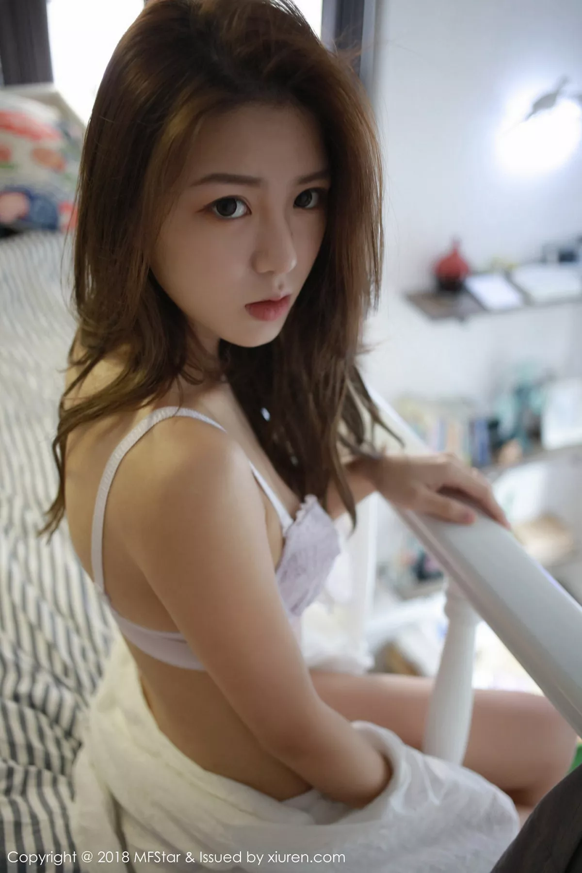 秀人集.com_[MFStar模范学院]Vol.126_嫩模卤蛋luna居家私房白衬衣露性感内衣清爽迷人写真72P