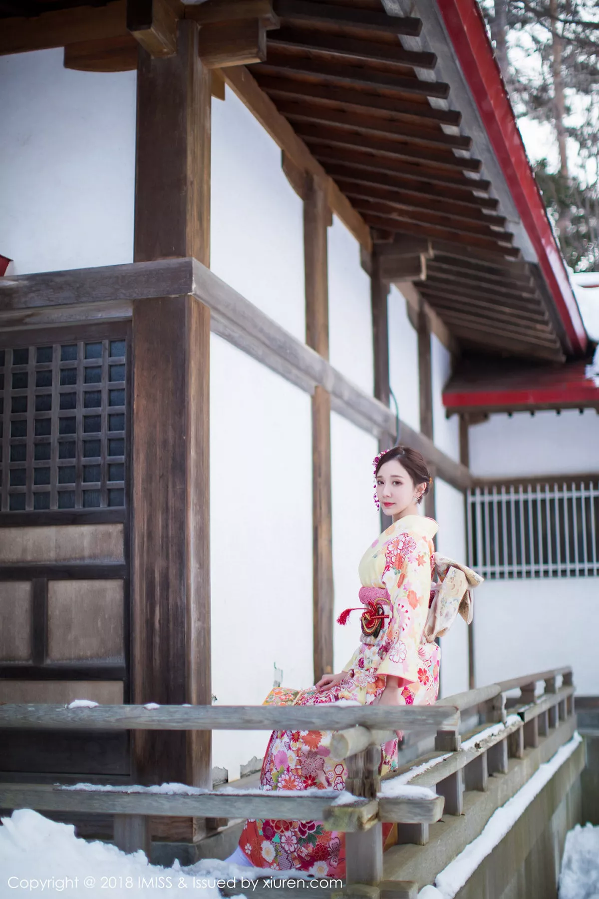 秀人集.com_[IMISS爱蜜社]Vol.242_嫩模淼淼萌萌哒北海道旅拍白色高叉连体内衣爆乳诱惑写真34P