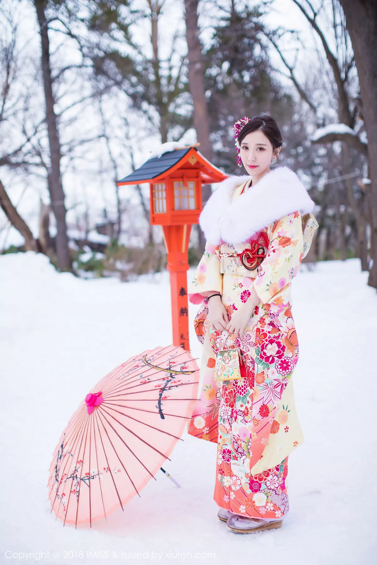 秀人集.com_[IMISS爱蜜社]Vol.242_嫩模淼淼萌萌哒北海道旅拍白色高叉连体内衣爆乳诱惑写真34P