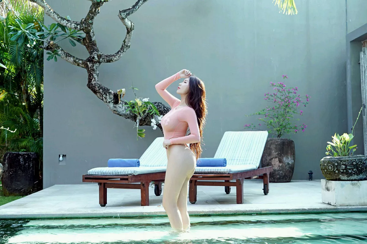 秀人集.com_[FeiLin嗲囡囡]Vol.143_女神Egg-尤妮丝菲律宾旅拍粉色高叉连体衣秀丰乳肥臀诱惑写真45P