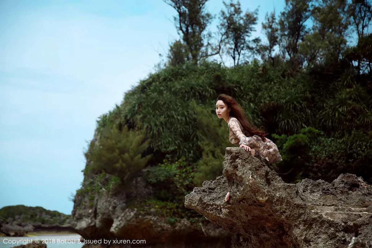 秀人集.com_[BoLoli波萝社]Vol.120_女神柳侑绮Sevenbaby夏日海边性感白色连身裙湿身诱惑写真45P