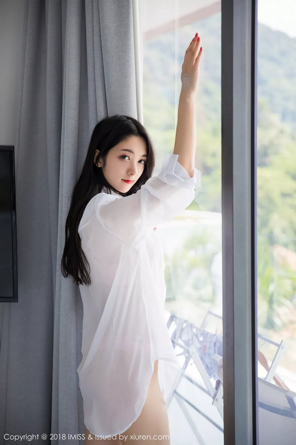 秀人集.com_[IMISS爱蜜社]Vol.259_女神小热巴吉普岛旅拍透视白衬衣半脱秀粉色内衣诱惑写真56P