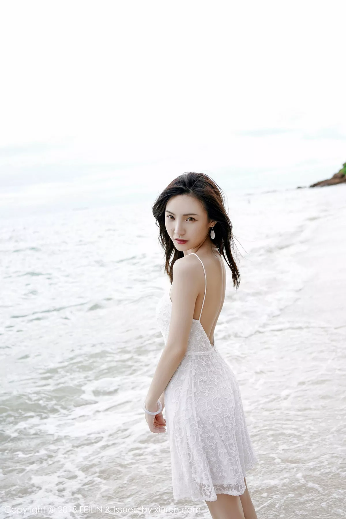 秀人集.com_[FeiLin嗲囡囡]Vol.147_美女主播Hana妹半脱牛仔衣性感黑色蕾丝内衣诱惑写真40P