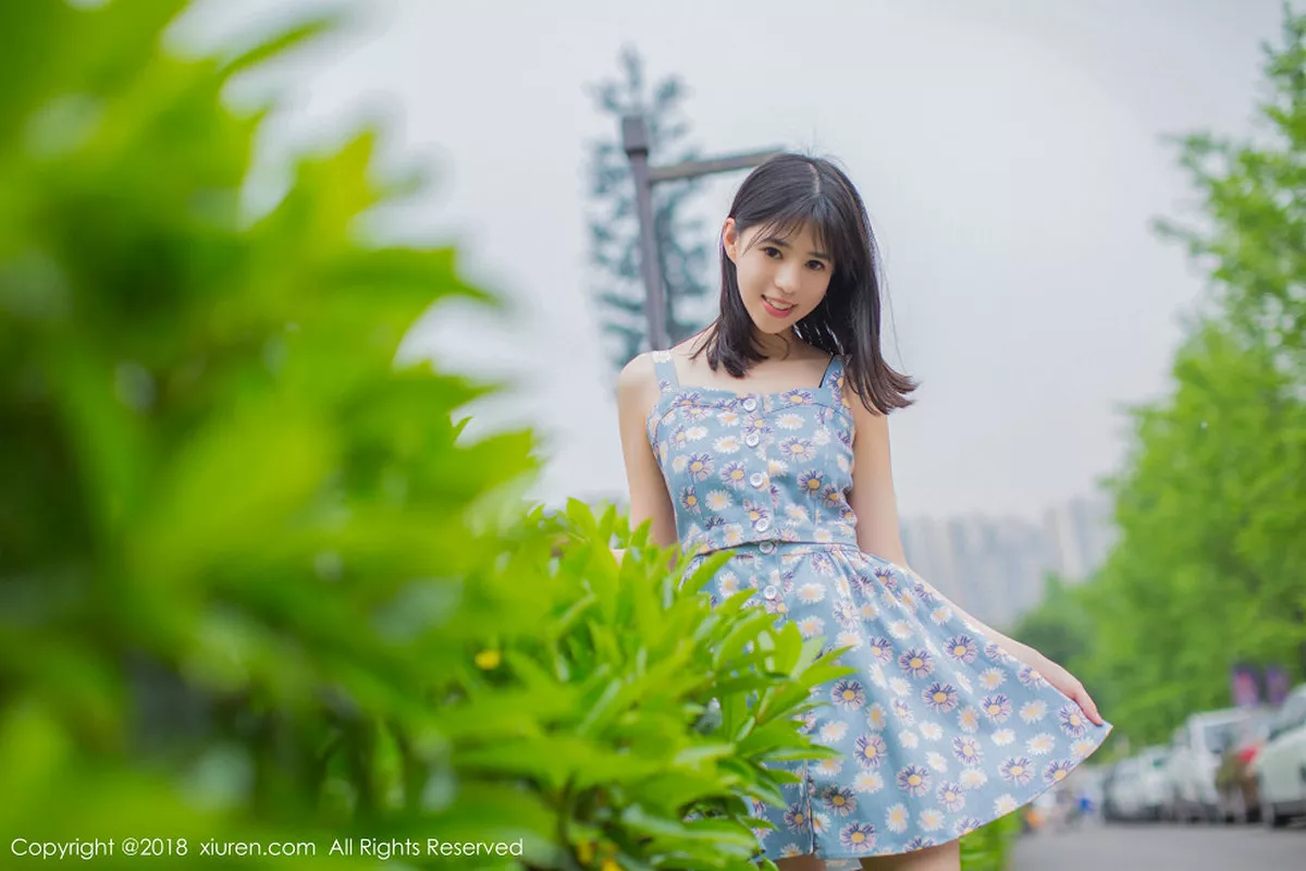 秀人集.com_[XiuRen秀人网]No.1094_嫩模艾栗栗性感学生制服半脱黑色蕾丝内衣秀美胸迷人写真50P