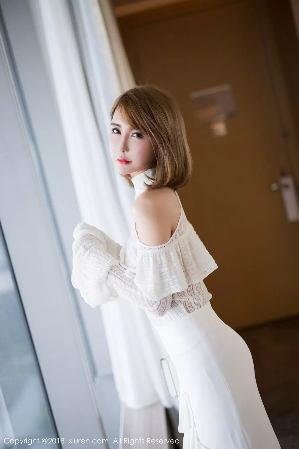 秀人集.com_[XiuRen秀人网]No.1121_嫩模楚恬Olivia私房白色内衣撩衣露豪乳半球极致诱惑写真57P