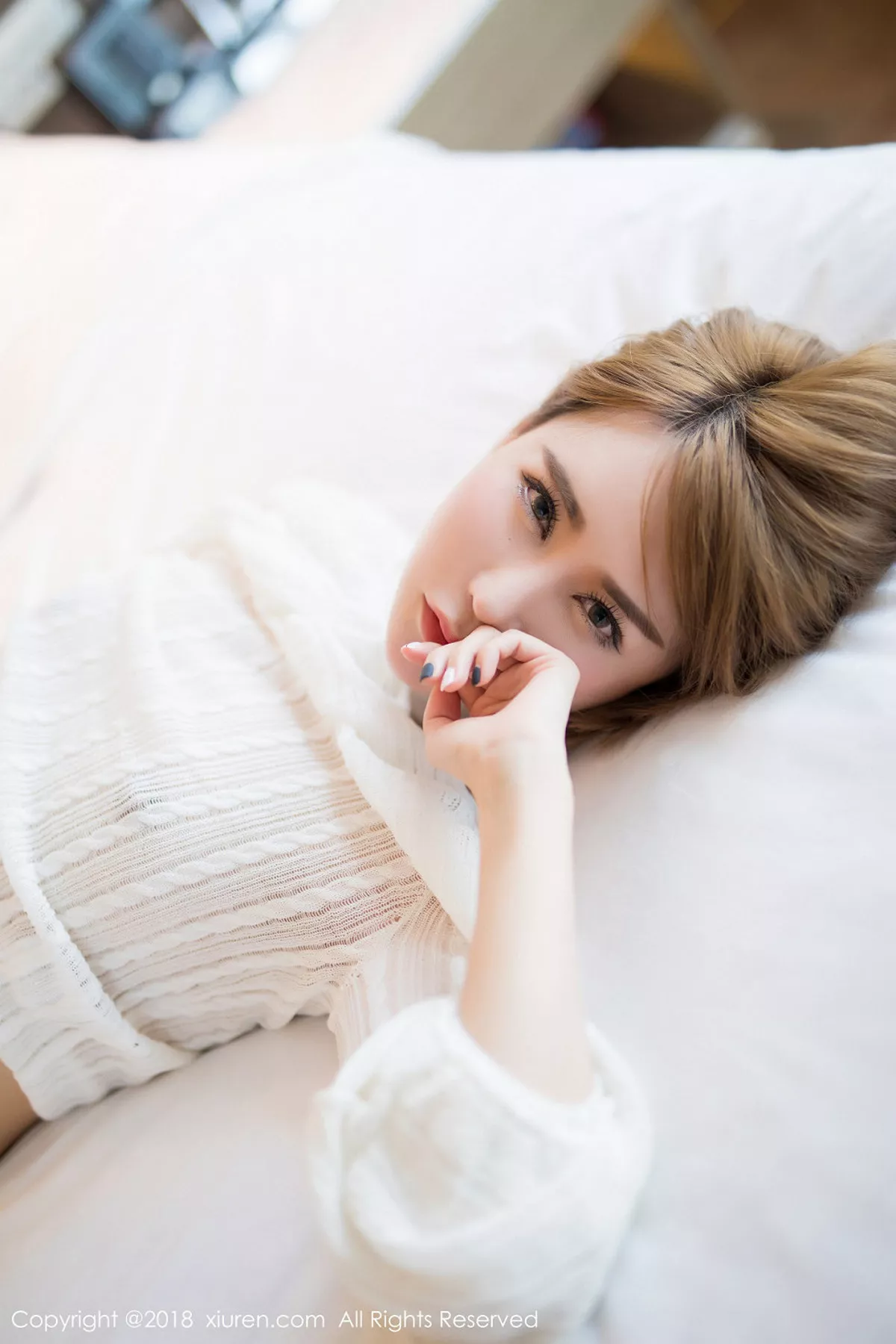 秀人集.com_[XiuRen秀人网]No.1121_嫩模楚恬Olivia私房白色内衣撩衣露豪乳半球极致诱惑写真57P