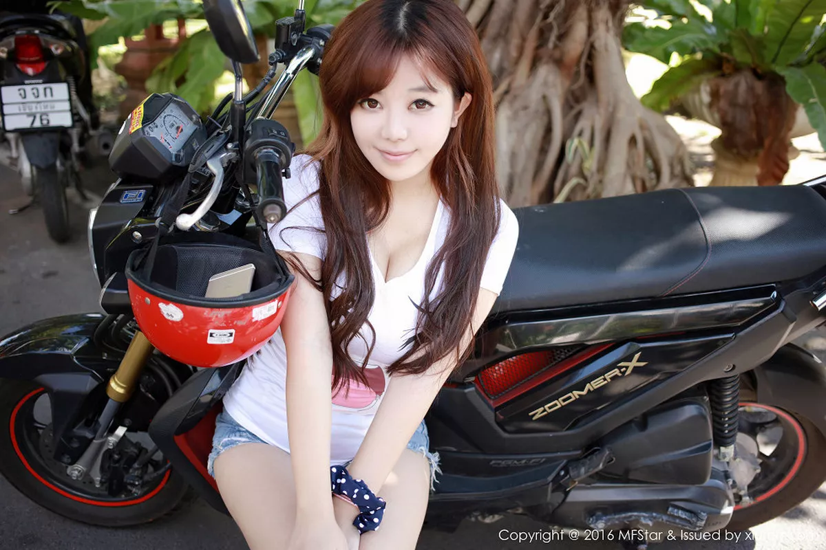 秀人集.com_[MFStar模范学院]Vol.054_刘飞儿Faye苏梅岛旅拍黑色内衣白嫩翘臀诱惑美乳50P