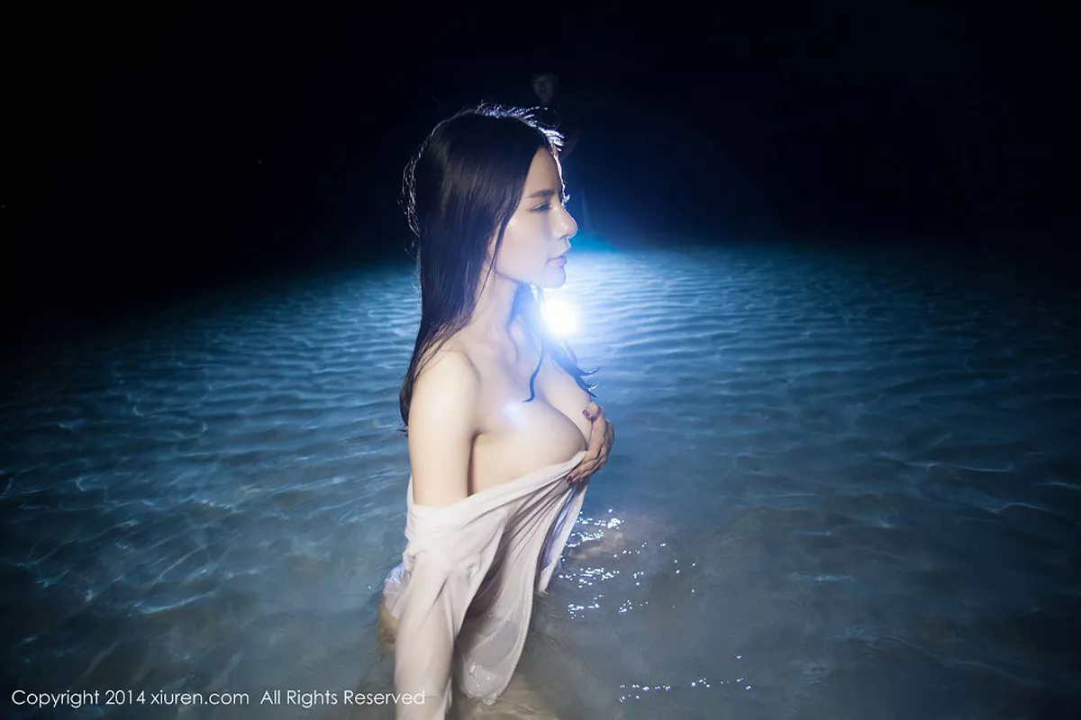 秀人集.com_[XiuRen秀人网]No.088_嫩模Nancy小姿海边水中湿身露半球撩人诱惑写真63P