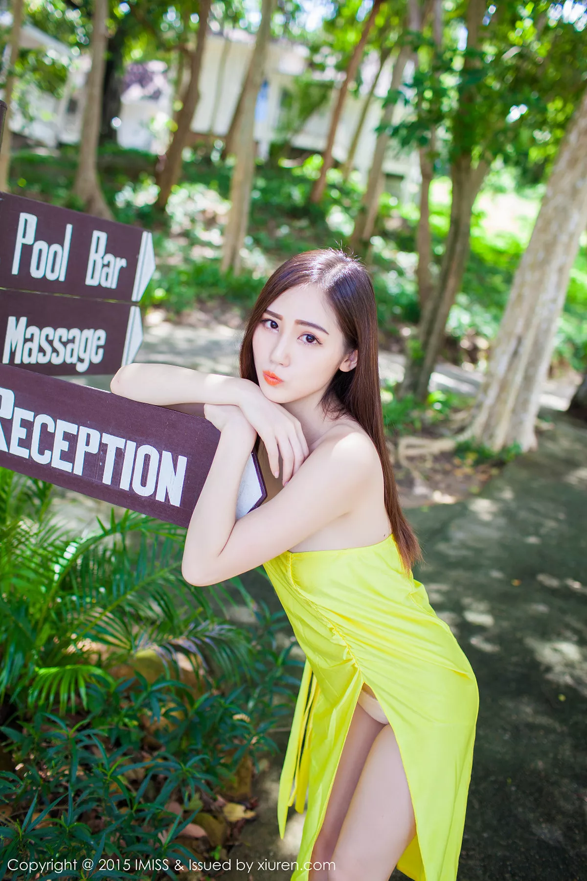 秀人集.com_[IMISS爱蜜社]Vol.041_嫩模SISY思普吉岛旅拍低胸上衣秀美乳高挑迷人写真61P