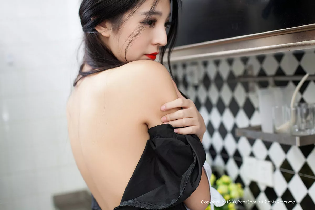 秀人集.com_[XiuRen秀人网]No.066_绝美女神陈大榕黑色女仆装性感厨娘系列写真秀110P