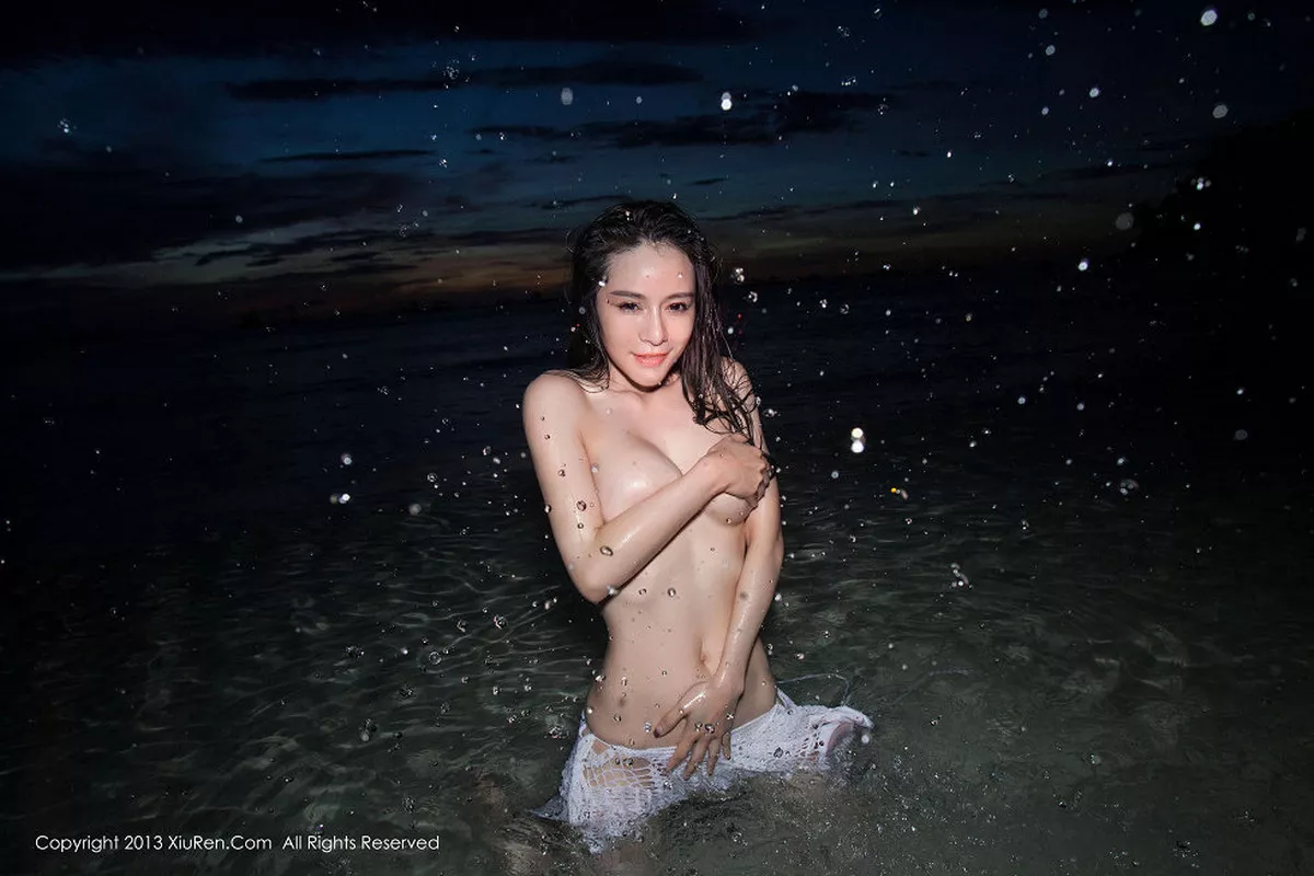 秀人集.com_[XiuRen秀人网]No.069_嫩模nancy小姿白色情趣内衣泳池里湿身诱惑写真73P