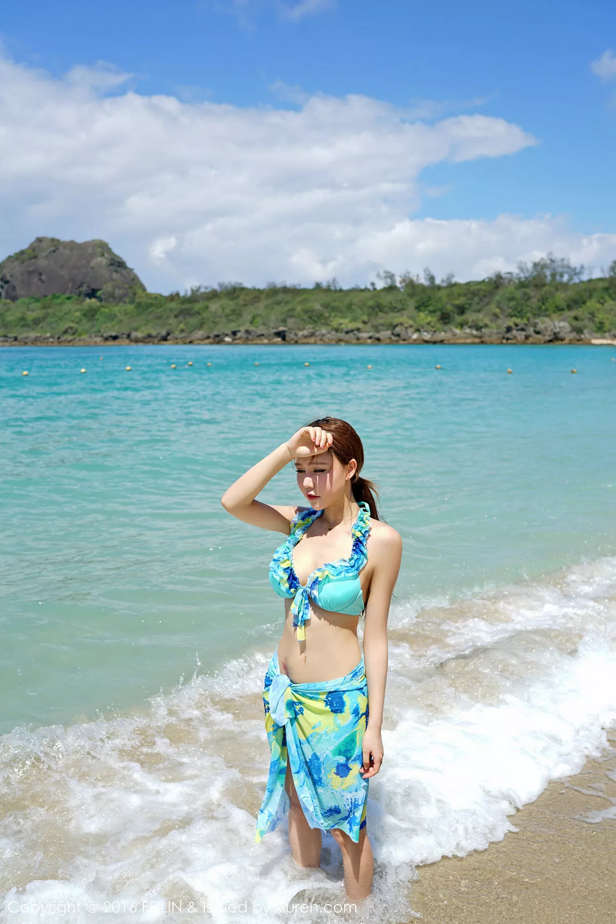 秀人集.com_[FeiLin嗲囡囡]Vol.045_嫩模Milk楚楚沙滩花色比基尼秀完美身材性感写真46P