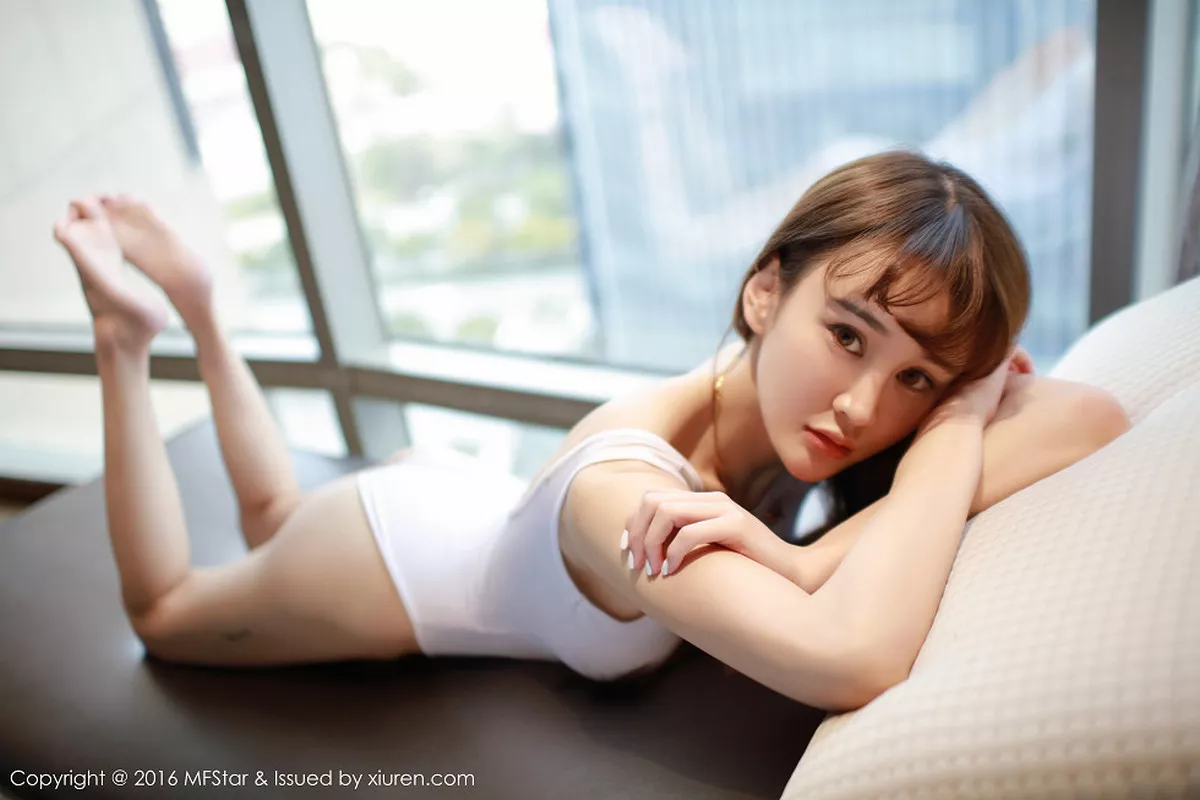 秀人集.com_[MFStar模范学院]Vol.045_嫩模Cheryl青树白色连体比基尼凸点美乳诱惑写真50P