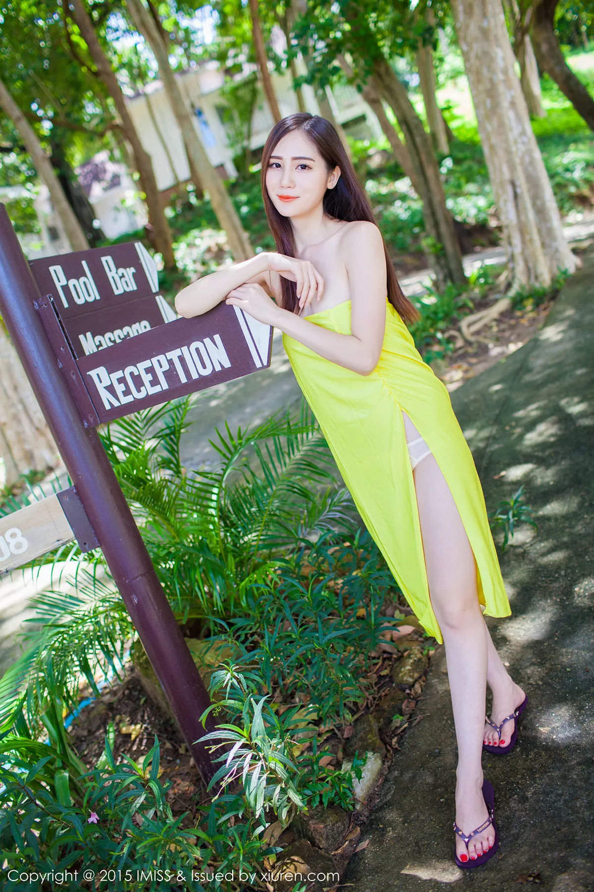 秀人集.com_[IMISS爱蜜社]Vol.041_嫩模SISY思普吉岛旅拍低胸上衣秀美乳高挑迷人写真61P